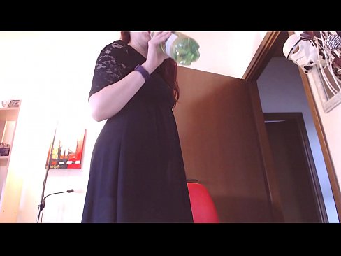 ❤️ Pakļāvīga verdzene, kurai patīk netīras un sulīgas biksītes, ir spiesta masturbēt pēc šī video noskatīšanās! ❤❌ Slepkavas pie mums
